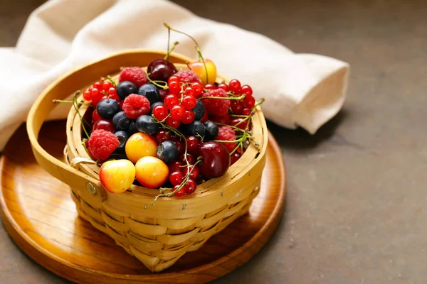 Reife Bio Mischung Beeren Rustikales Stillleben — Stockfoto