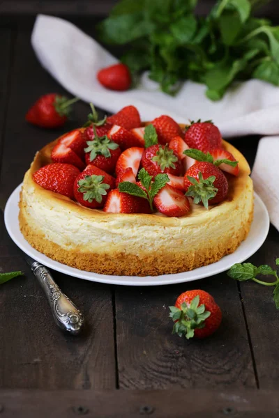 Cheesecake New York Con Fragole Fresche — Foto Stock