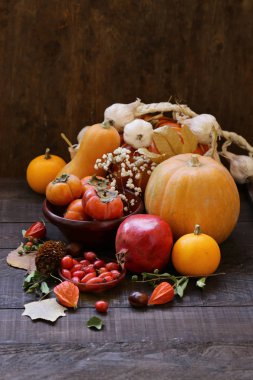 Balkabağı ve böğürtlenlerle dolu bir sonbahar