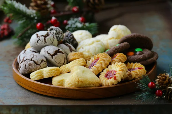 Olika Holiday Cookies Juldekorationer — Stockfoto