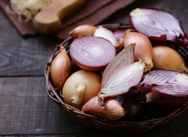 farklı çeşitlerinin doğal organik soğan