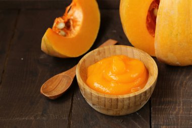 Taze kabak püresi gelen organik sebze