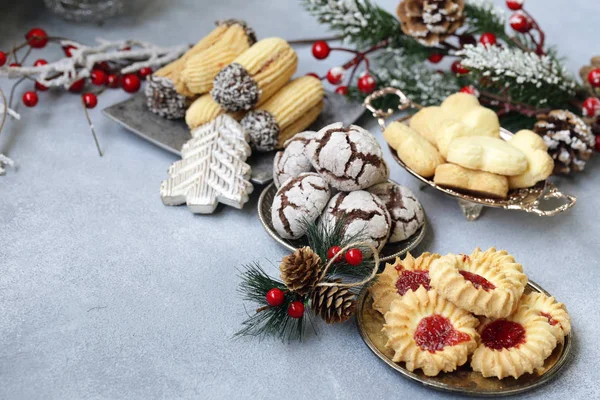Various Holiday Cookies Christmas Decorations — Stock Photo, Image