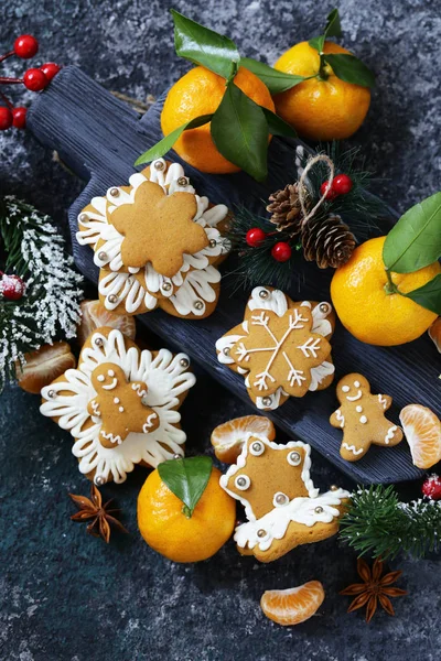 Gingerbread Christmas Tree Holiday Decorations — Stock Photo, Image