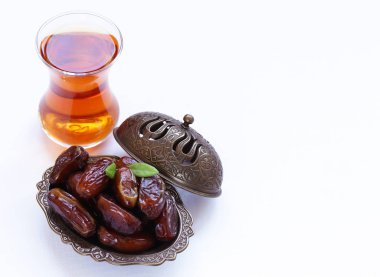 tatlı tarihleri, oryantal tatlılık için davranır