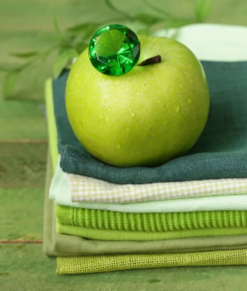 Manzana Verde Fresca Abuela Herrero Sobre Fondo Madera — Foto de Stock