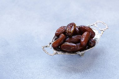 tatlı tarihleri, oryantal tatlılık için davranır