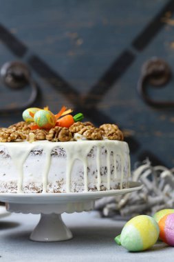 Paskalya havuçlu kek için tatil davranır