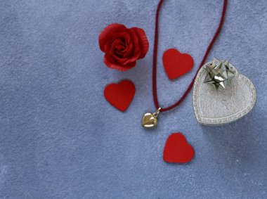 altın kalp Kolye hediye Sevgililer günü için