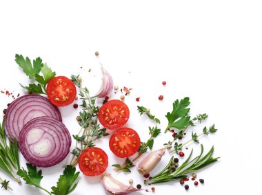 Gıda arka plan, otlar ve baharatlar beyaz arka plan üzerinde