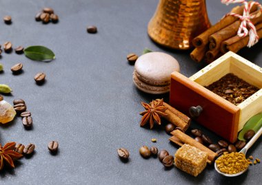 kahve koyu çikolata, tarçın, anason ve tanımlama bilgileri