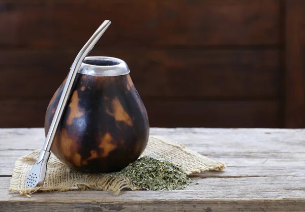 Traditioneller Yerba Mate Tee Kalebassen Becher Und Bombilla — Stockfoto