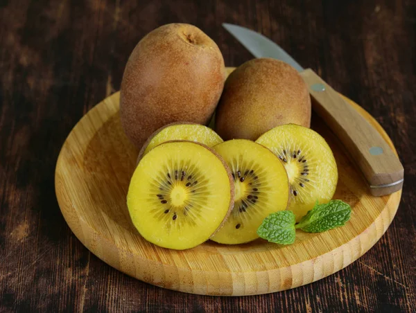 Ripe Sweet Organic Kiwi — Stock Photo, Image