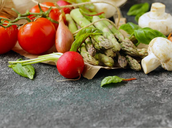 Legumes Orgânicos Frescos Para Uma Alimentação Saudável — Fotografia de Stock