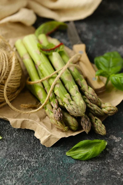 Verse Biologische Groene Asperges Tafel — Stockfoto