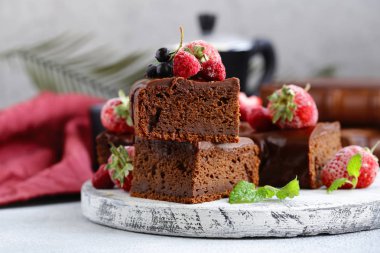 ganache ile çikolatalı browni kek