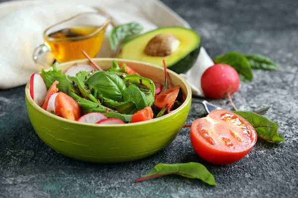 Sağlıklı Beslenme Için Taze Avokado Salatası — Stok fotoğraf