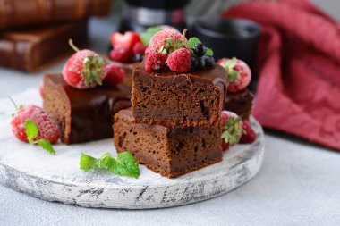 ganache ile çikolatalı browni kek