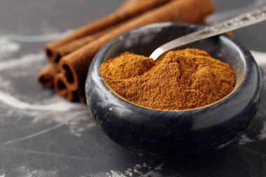 tatlılar ve hamur işleri için aromatik tarçın baharat