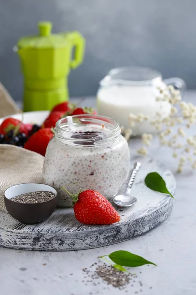 Pudim Chia Com Bagas Para Uma Dieta Saudável — Fotografia de Stock