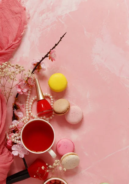 Thee Macaroon Een Roze Achtergrond — Stockfoto