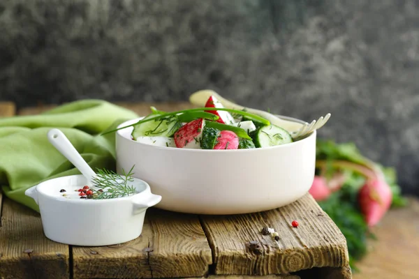 Salada Fresca Com Tomates Rabanete — Fotografia de Stock