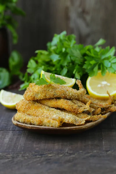 Жареная Рыба Обед Лимоном Травами — стоковое фото