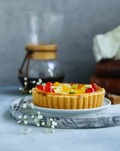 Γλυκό Μίνι Τάρτα Τυρί Cottage Μούρα Και Φρούτα — Φωτογραφία Αρχείου
