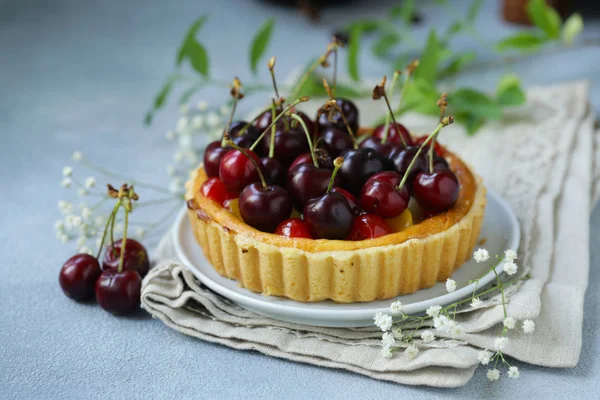 Sobremesa Mini Torta Com Queijo Cottage Bagas Frutas — Fotografia de Stock