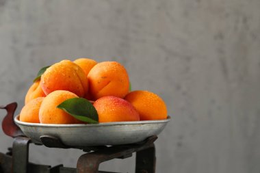 masada olgun organik tatlı şeftali