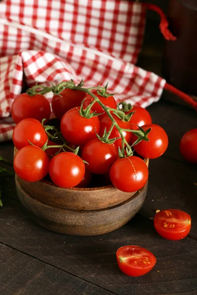 Ekologiska Grönsaker Tomater Träskål — Stockfoto