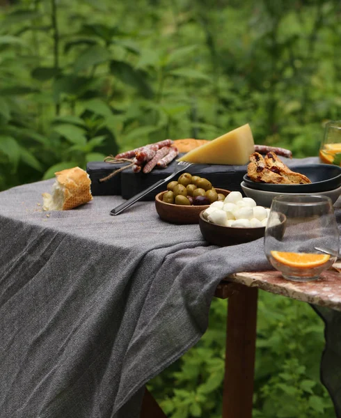 Picnic Natura Torte Insalate Bacche Fresche Frutta — Foto Stock