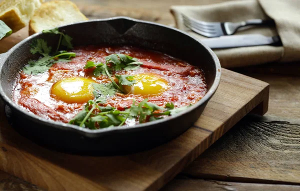 Los Huevos Fritos Cacerola Con Salsa Tomate Shakshuka — Foto de Stock