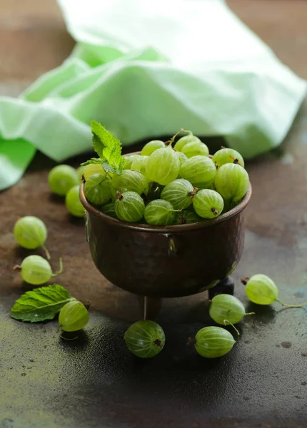 Natural Organic Green Gooseberries Table — Stock Photo, Image