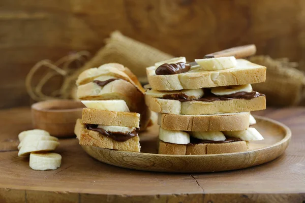 Broodjes Chocoladepasta Banaan Voor Het Ontbijt — Stockfoto