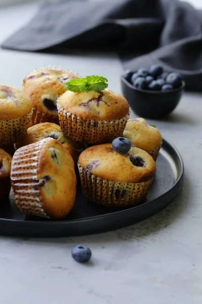 Zelfgemaakte Blueberry Muffins Voor Het Dessert — Stockfoto