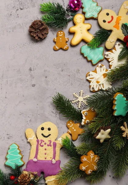 姜饼饼干圣诞装饰的节日 — 图库照片