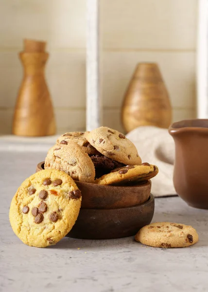 Печиво Шоколадними Чіпсами Дерев Яній Тарілці — стокове фото