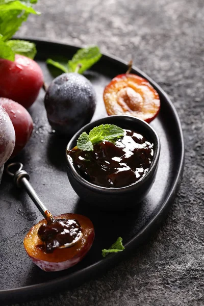 Marmellata Prugne Biologiche Fresche Sul Tavolo — Foto Stock