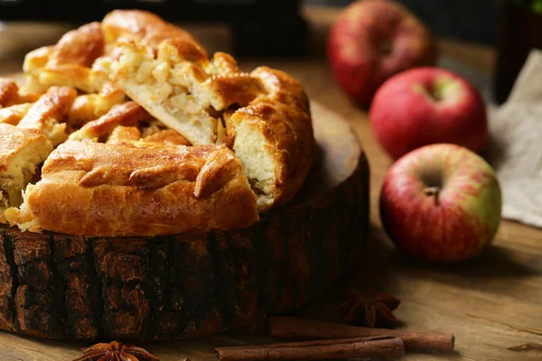 Zelfgemaakte Appeltaart Voor Het Dessert — Stockfoto