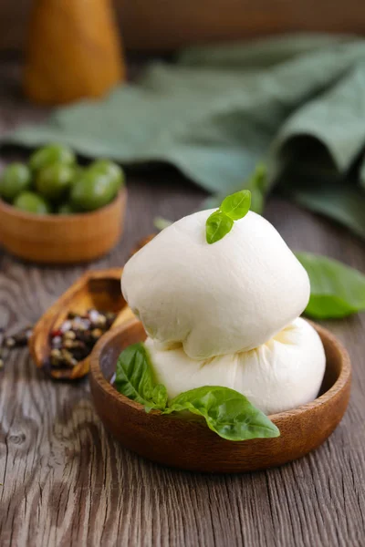 Fromage Burrata Mozzarella Aux Feuilles Basilic — Photo