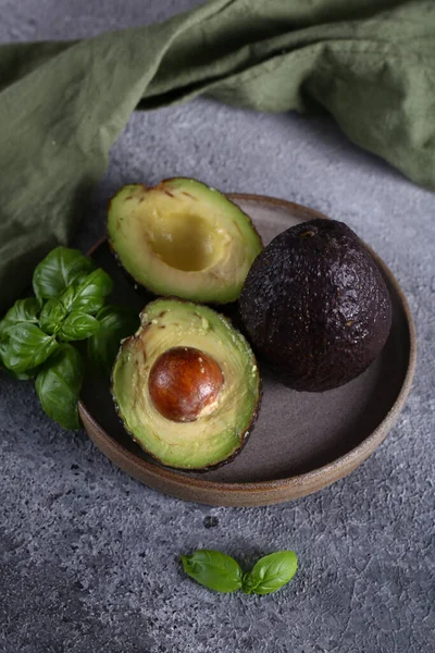 Спелые Органические Авокадо Здорового Питания — стоковое фото
