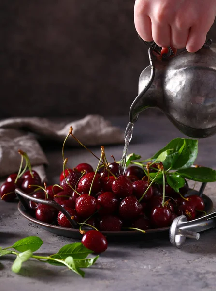 Cereja Doce Baga Orgânica Fresca Uma Mesa Madeira — Fotografia de Stock