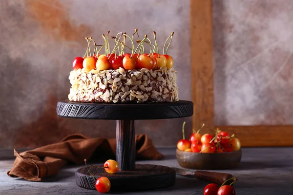 Bolo Frutas Baga Caseiro Com Cereja Fresca — Fotografia de Stock