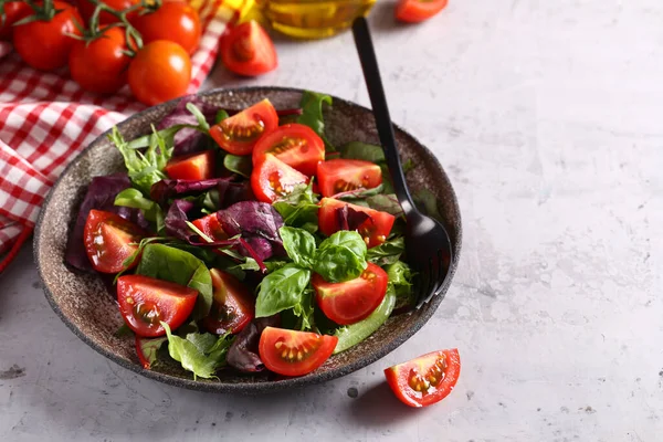 Natuurlijke Biologische Salade Voor Een Gezonde Voeding — Stockfoto