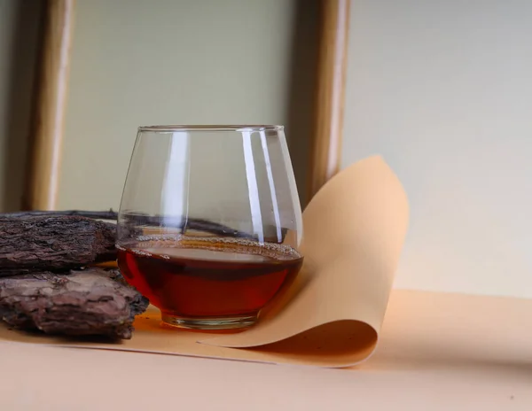 Szkło Brandy Whiskey Naturalnym Tle — Zdjęcie stockowe