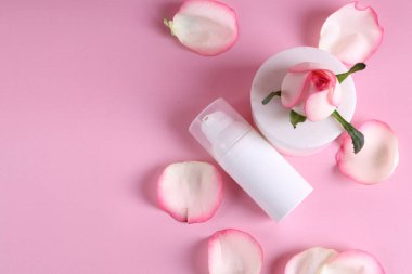 Kozmetik hala yaşam minimalizmi modern tarz