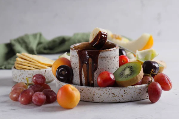 Fondue Chocolate Com Bagas Frutas — Fotografia de Stock