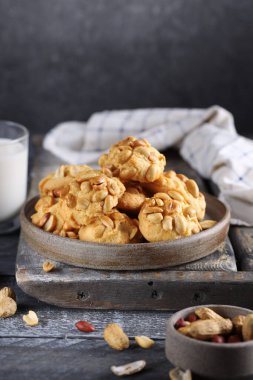 tatlı olarak fındıklı fıstık.