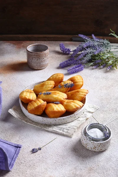 Galletas Madeleine Tradicionales Francesas Con Lavanda — Foto de Stock